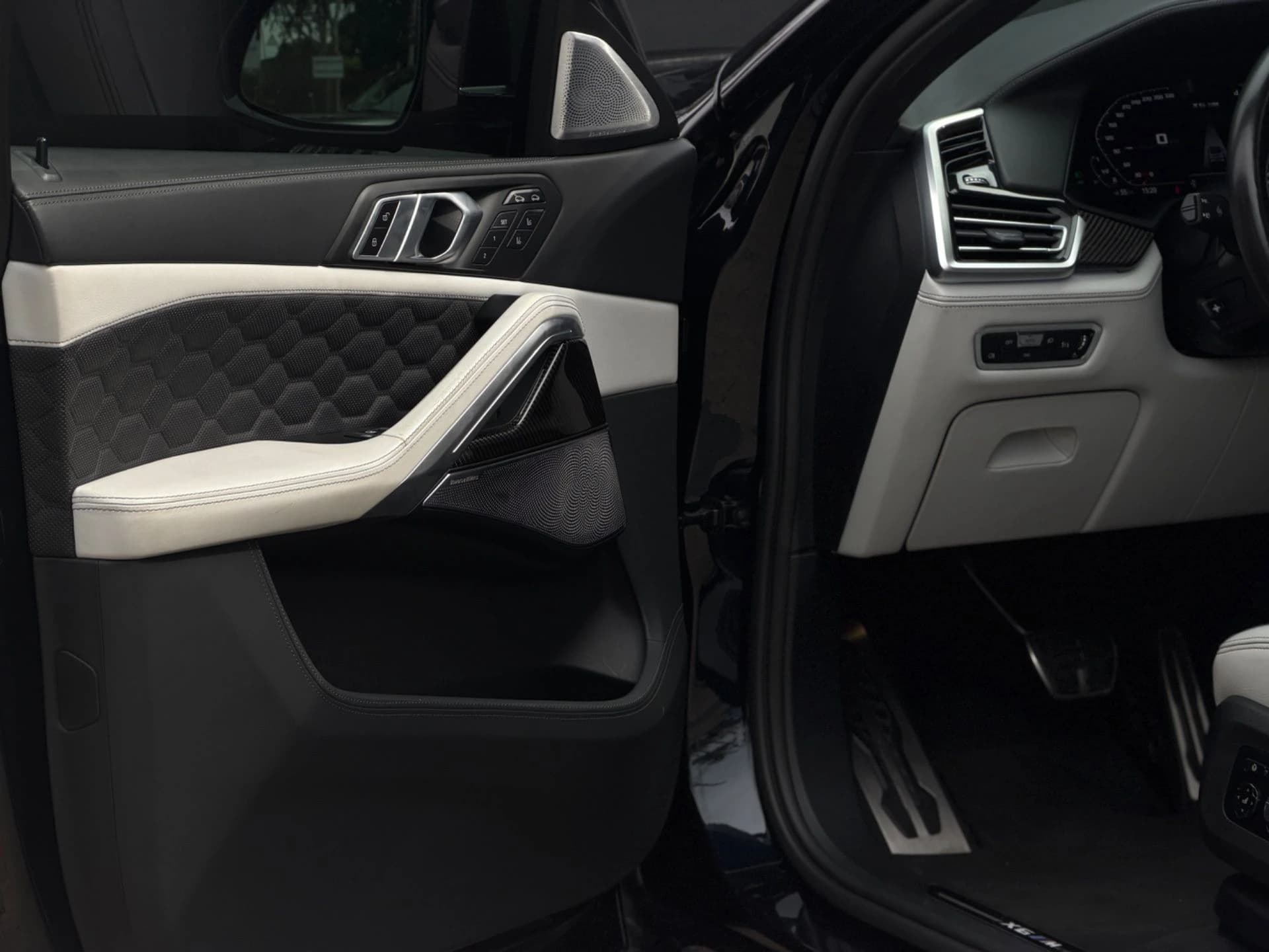BMW X6 M COMPETITION 2021/2022 — foto 9 de 20