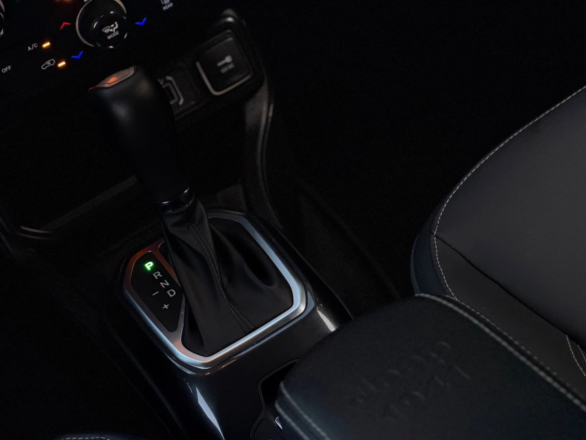 Jeep RENEGADE LGTD T270 2024/2025 — foto 2 de 12