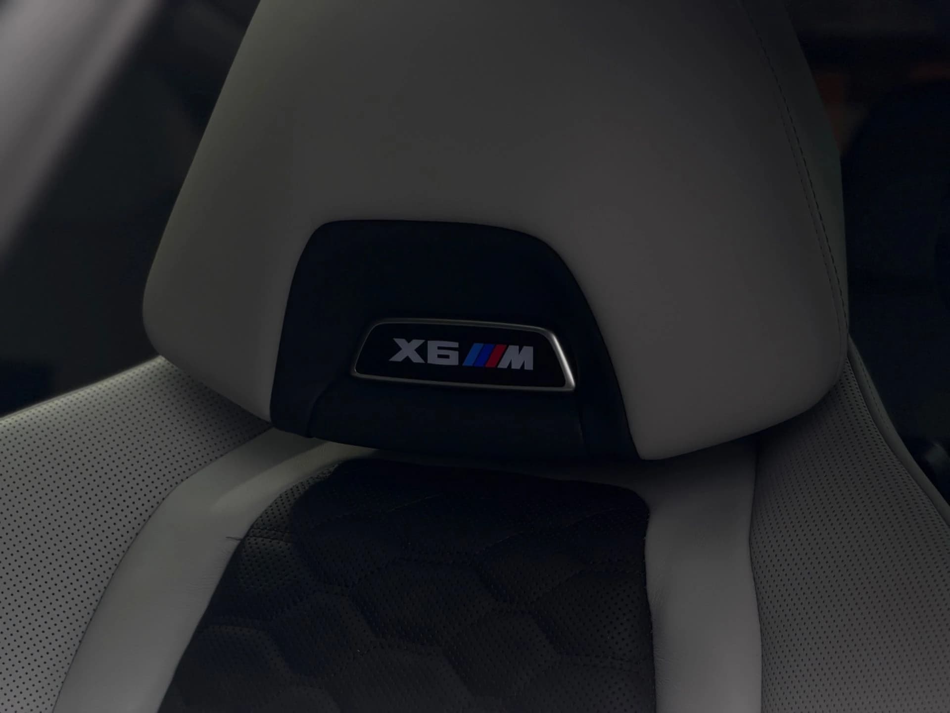 BMW X6 M COMPETITION 2021/2022 — foto 3 de 20