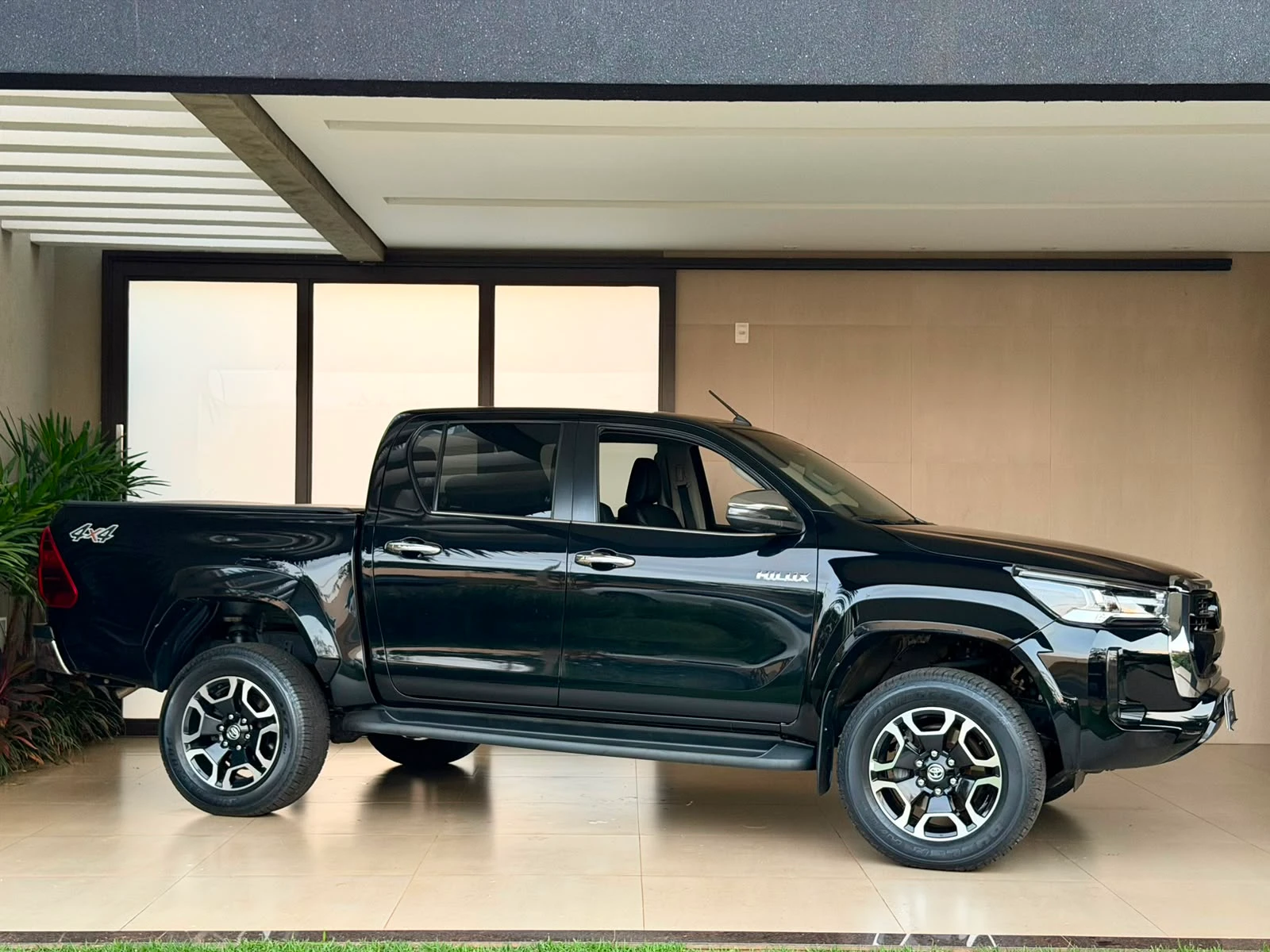Toyota Hilux SRX Plus — foto 6
