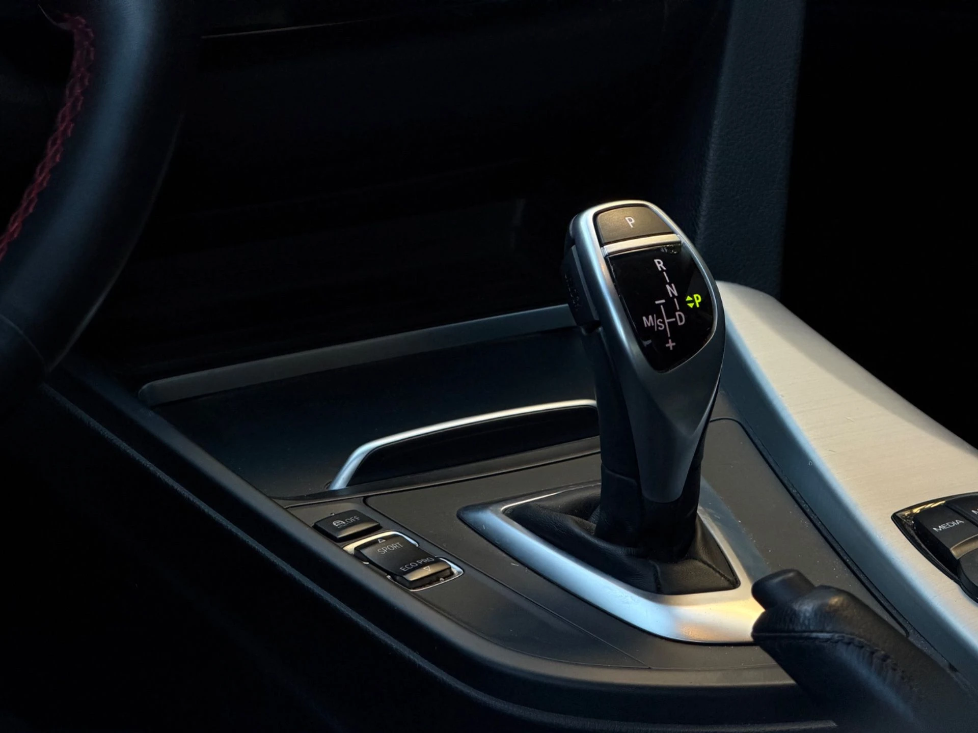 BMW 320i 2.0 SPORT 16V TURBO ACTIVE FLEX — foto 10