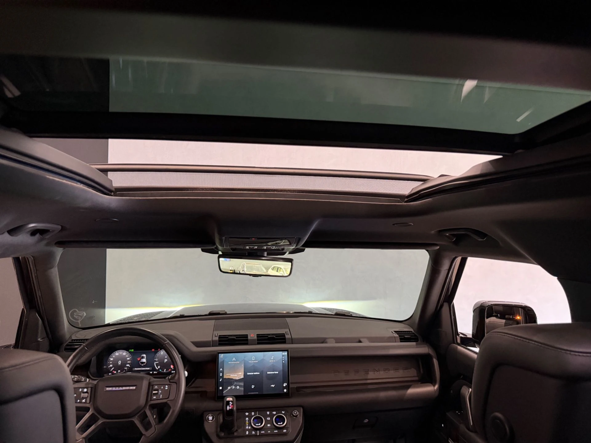 Land Rover Defender — foto 17