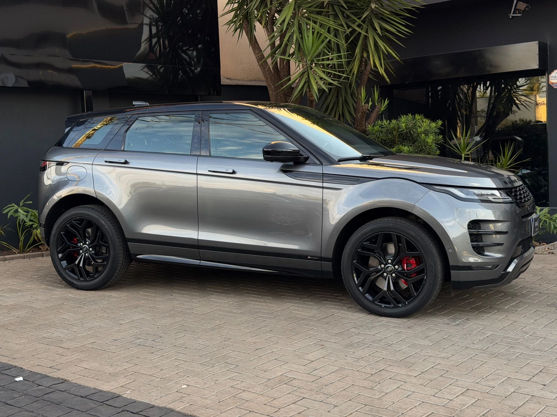 LAND ROVER EVOQUE — foto 4
