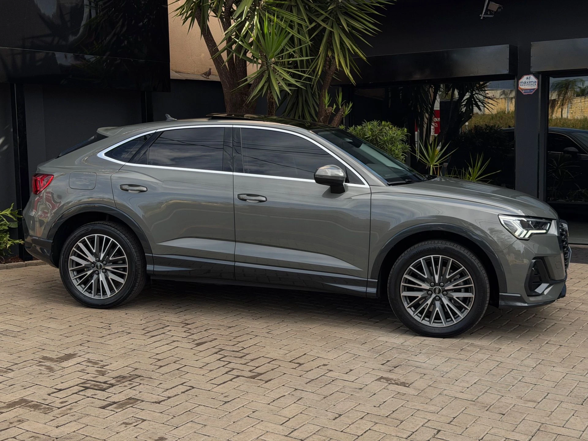 AUDI Q3 — foto 8