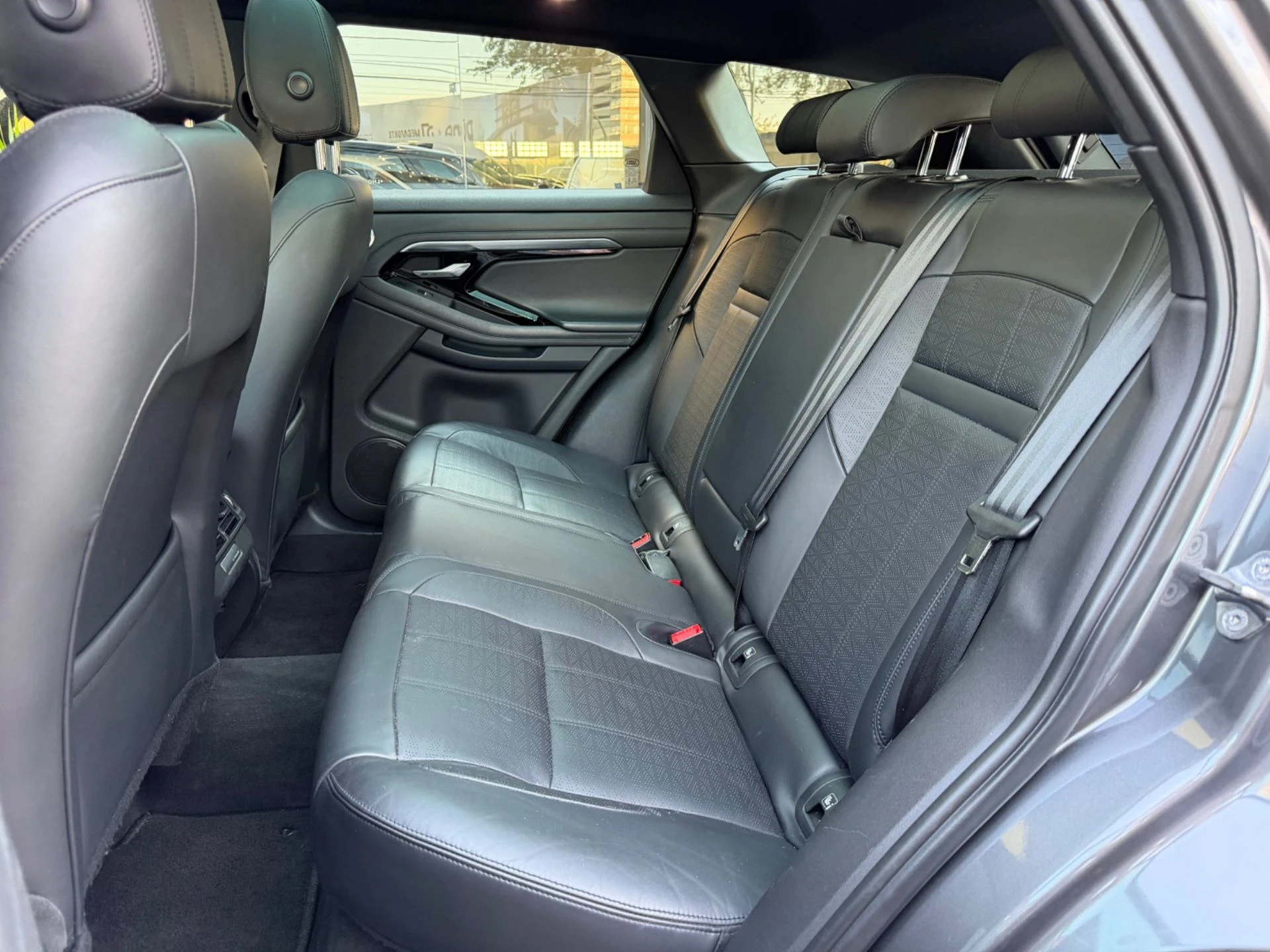 LAND ROVER EVOQUE — foto 12