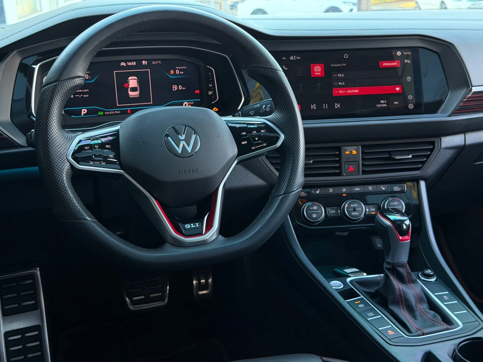 Volkswagen Jetta GLI — foto 11