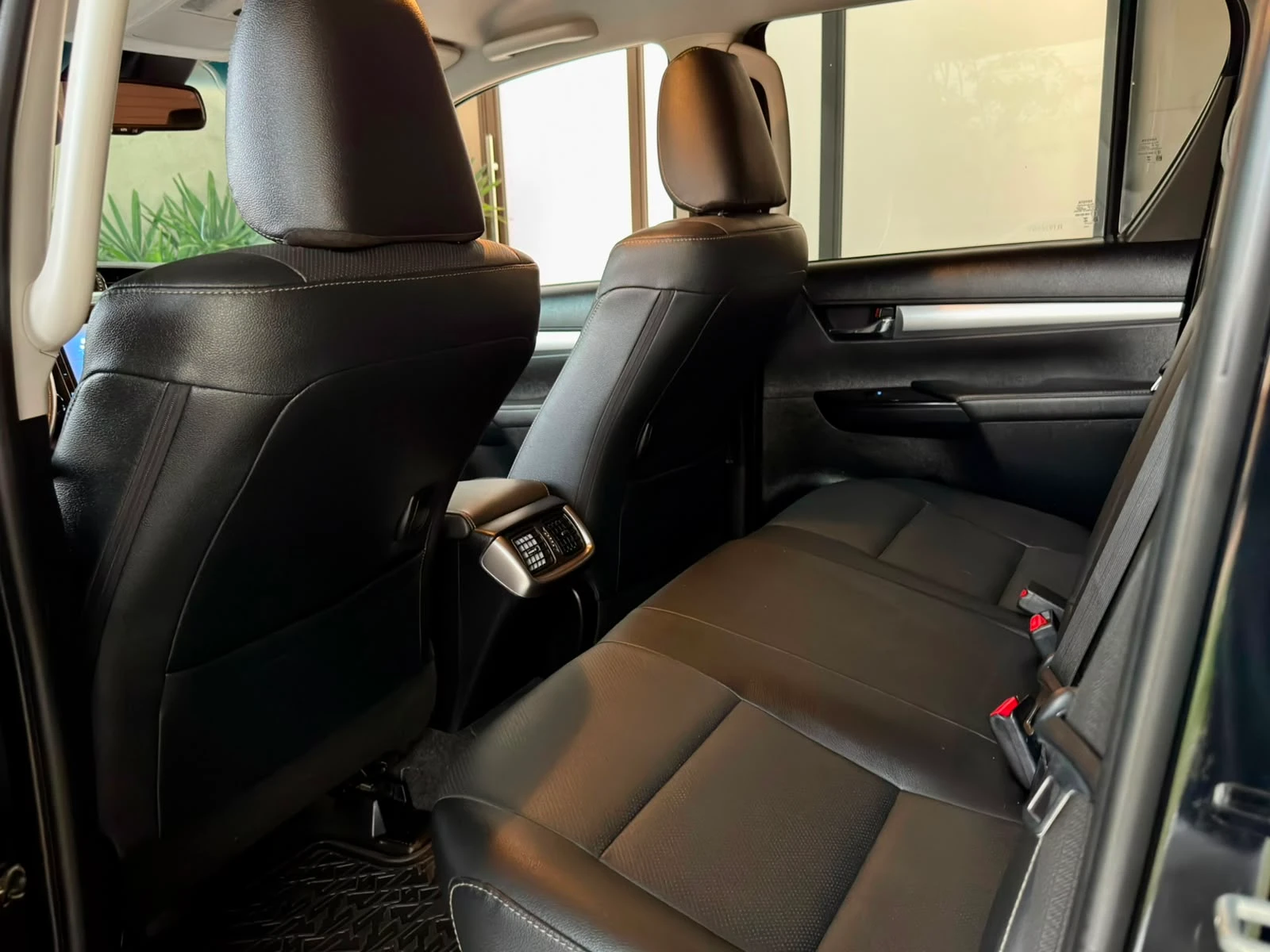 Toyota Hilux SRX Plus — foto 8