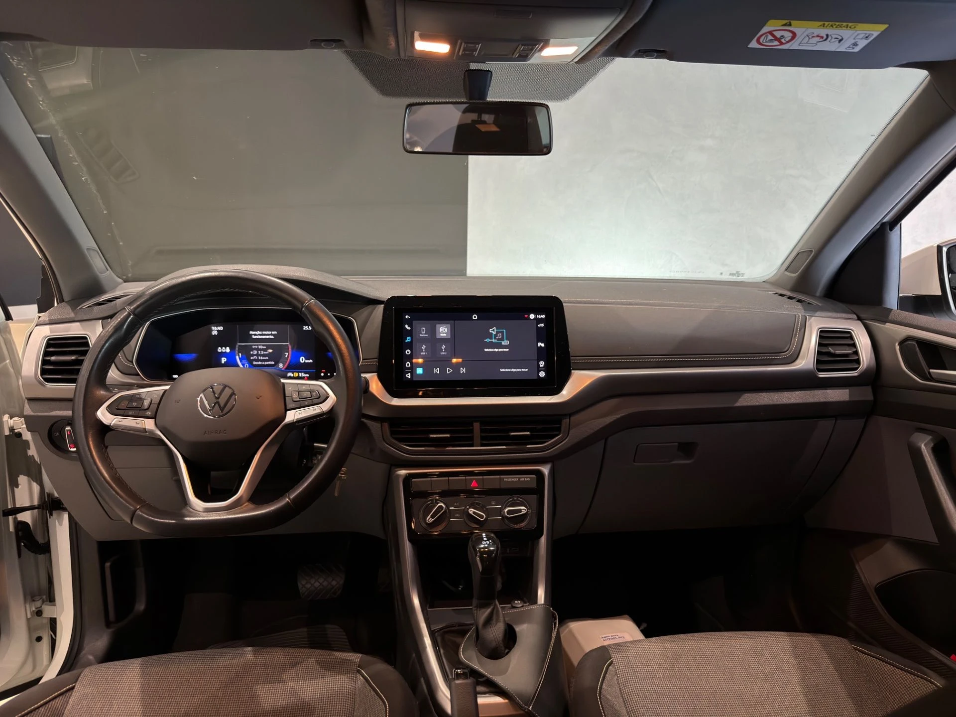 Volkswagen T-Cross — foto 9
