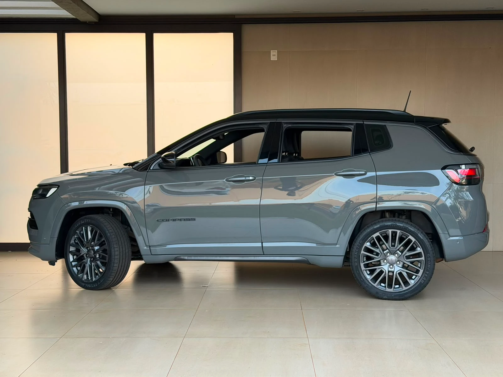 Jeep Compass S — foto 11