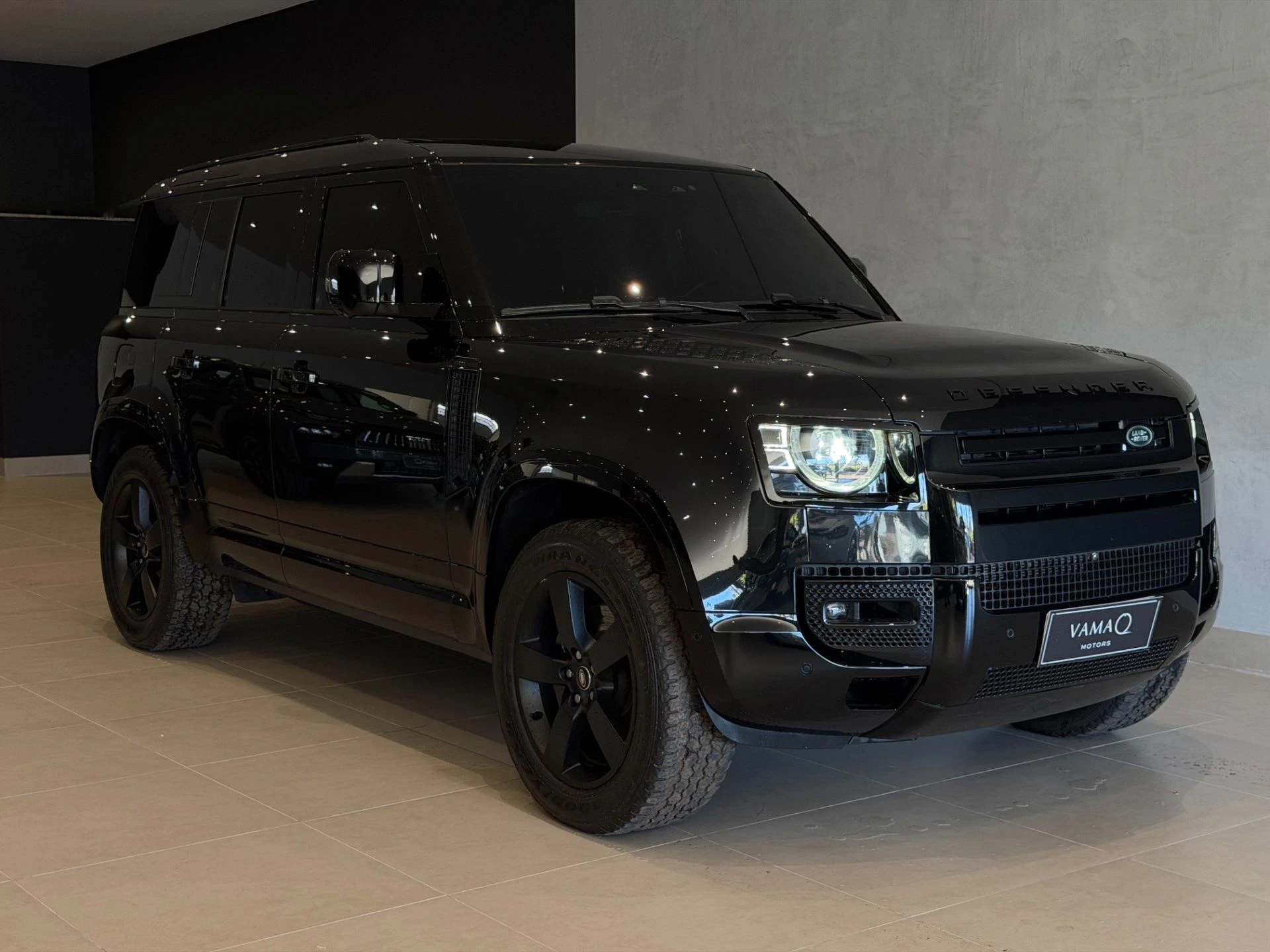 Land Rover Defender 2025