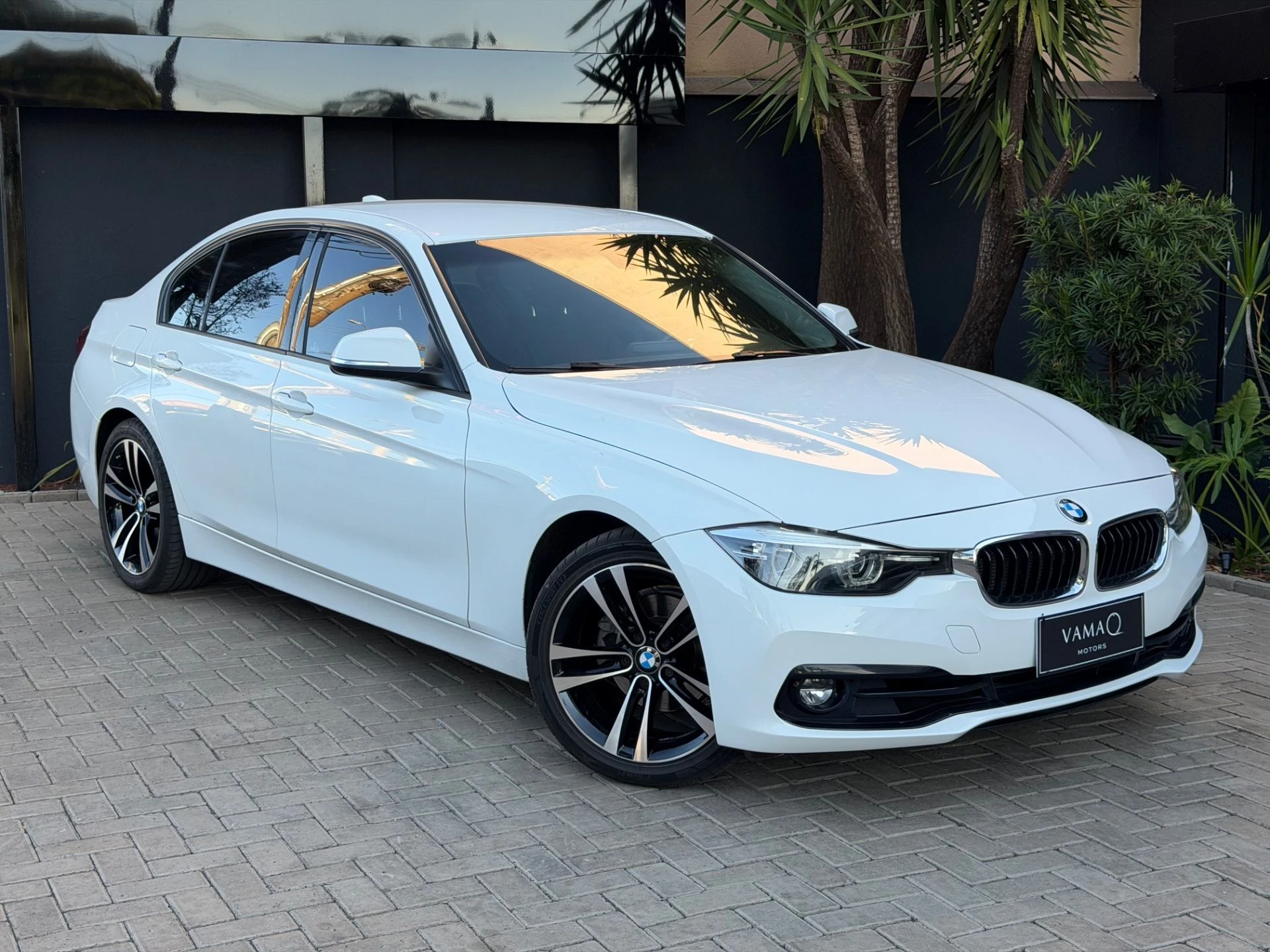 BMW 320i 2.0 SPORT 16V TURBO ACTIVE FLEX 2018