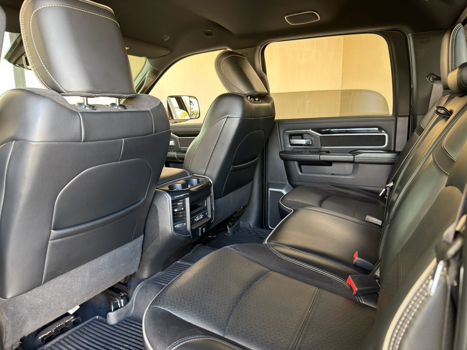 Dodge Ram 2500 Rebel — foto 13